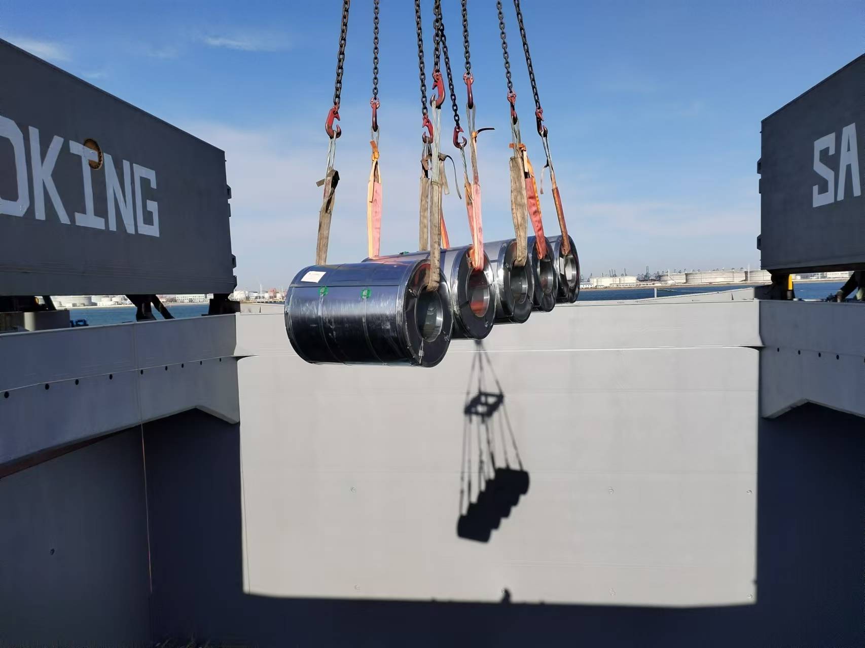 Steel coils load to bulk ship to Latin American market